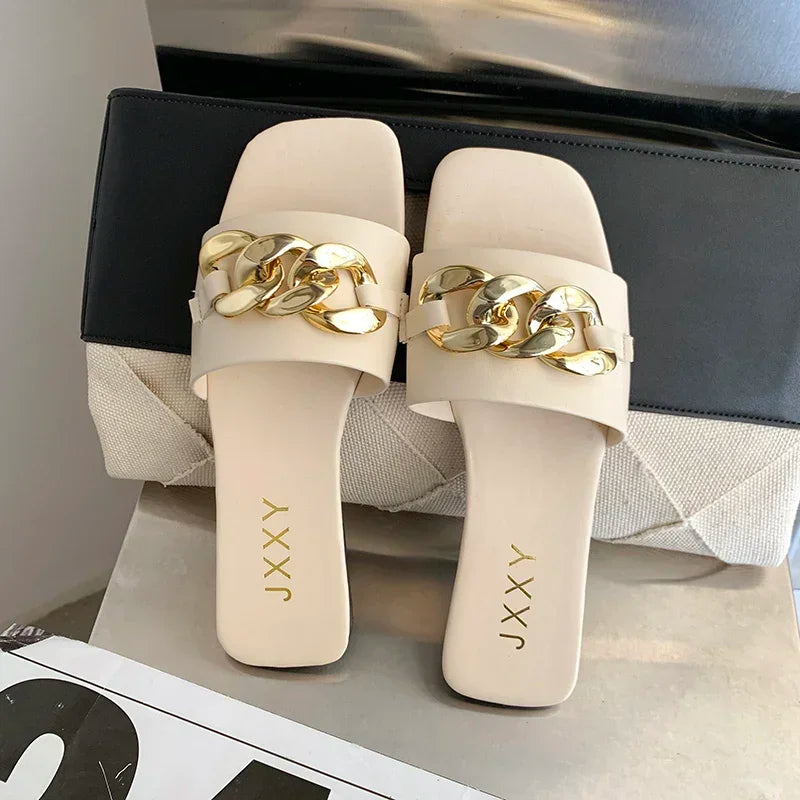 Sandals with padlock
